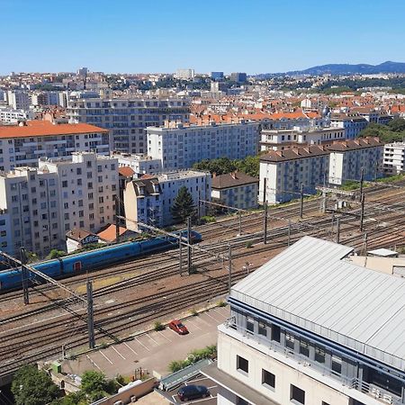 Terrasse De La Gare Lião Exterior foto